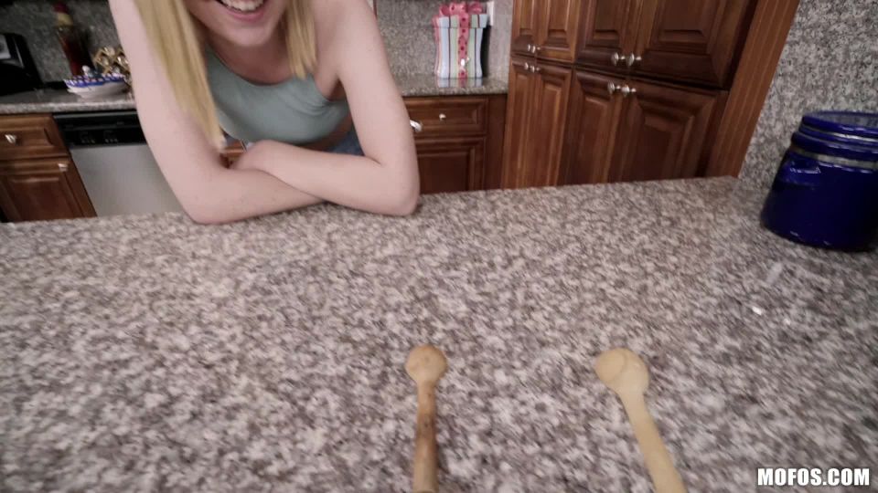 [JMac] Tiny Blonde is Served Dick in the Kitchen - December 20, 2018