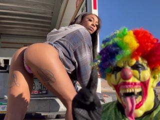 GIbbyTheClown - Cali Caliente Gets Her Ass U-Hauled - Black & Ebony-9