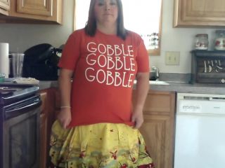 SexyNEBBW Sexy BBW Thanksgiving Mom Bakes Cookies - Amateur-6