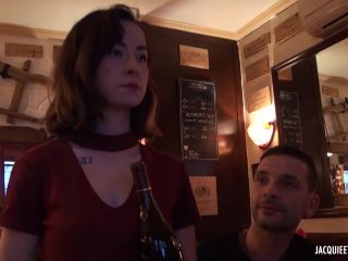 Julie in Julie, 21ans, serveuse dans un restaurant italien! 1080p-0