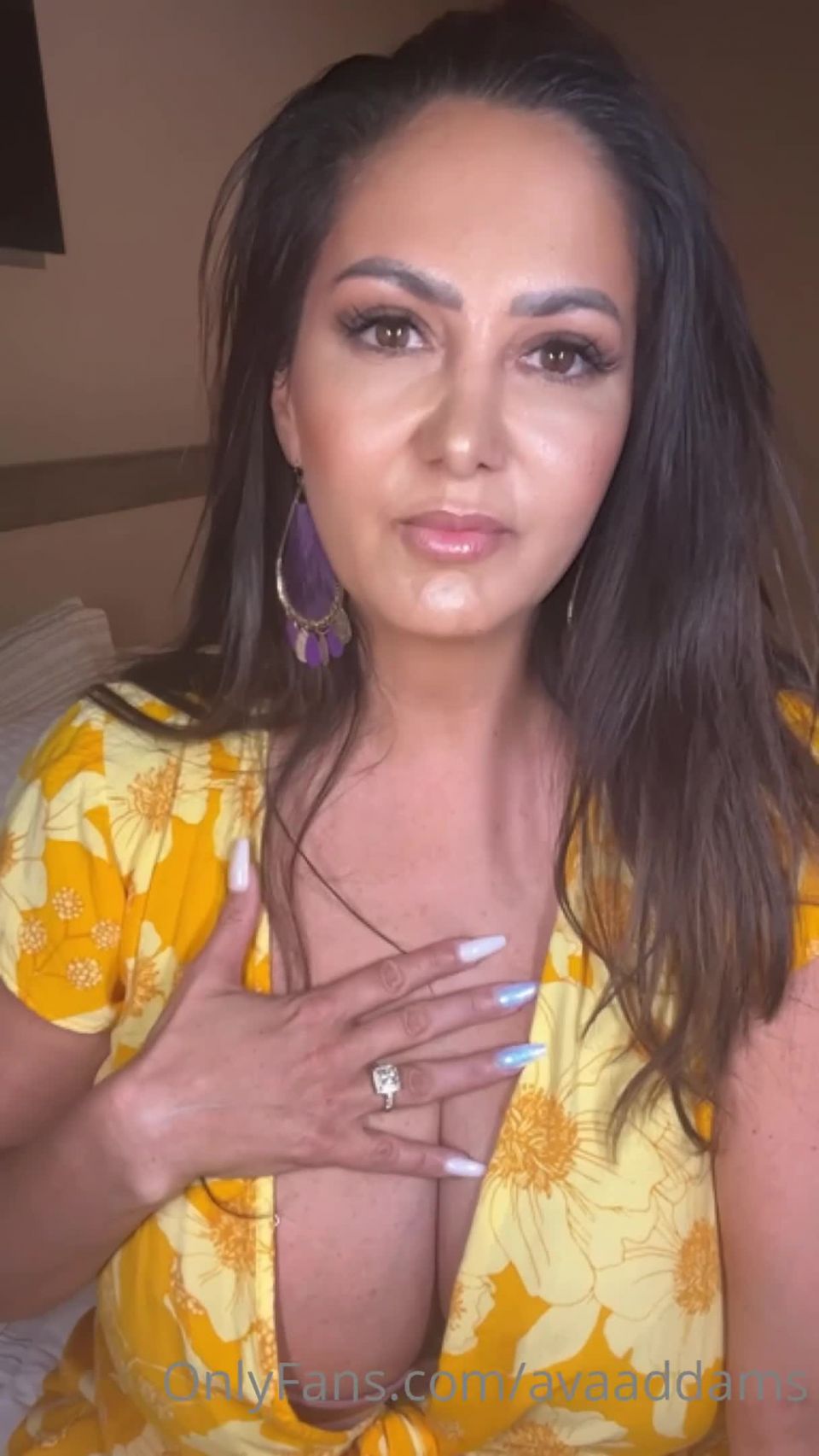 Ava Addams - Yellow Dress 4k 2160P - Huge tits