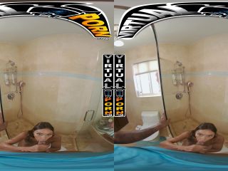 Sisi Rose - Bathing My Step-Sis - VirtualPorn, BangBros (UltraHD 4K 2024) New Porn-3