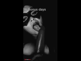 [GetFreeDays.com] Gordibuena practica el oral con gran dildo Adult Clip February 2023-3