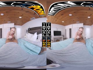 Elana Bunnz - Step Sis Panty Raid - VirtualPorn, BangBros (UltraHD 4K 2021)-3