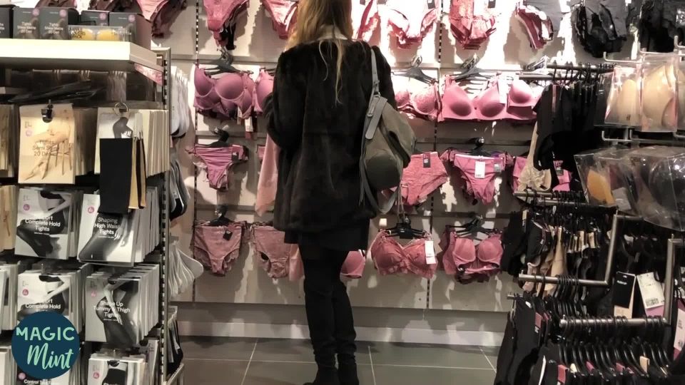 BLONDE TEEN FINGERING IN SHOPING MALL AND BLOWJOB