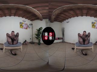 online xxx video 12 Smoking-Hot Lauretta Flaunts Her Killer Body In Front Of The Camera | 180° | feet porn fetish korea-6