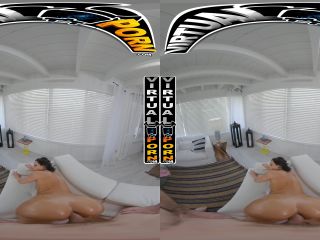 Demi Diveena - Demi Deep Anal - VirtualPorn, BangBros (UltraHD 4K 2021)-5