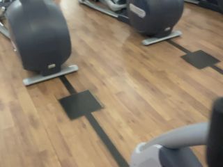 [Amateur] Quick fuck in the gym. Risky public sex with Californiababe.-2