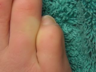 Toe Sucking Slut 1080p-2