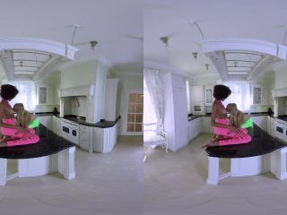 Kitchen Fun vr Luna Corazon-1