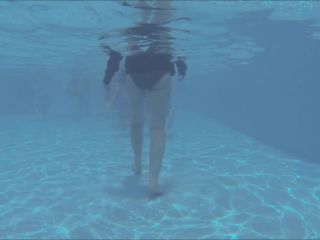 Online Tube Voyeur Under the water in the swimming pool - voyeur-2