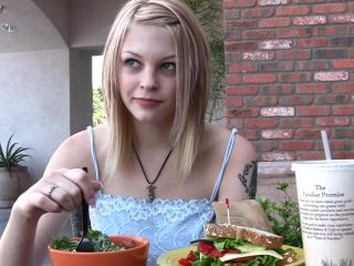 PART 2Bree Daniels - [FTVGirls com] - [2010] - Loves It Public 6-4