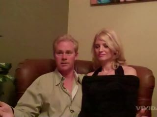 free online video 21 Swinging American Style on threesome sissy blowjob-0