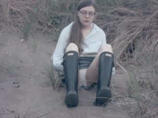Pt 2FFeZine - Driftwood And Wellies Cinematic-1