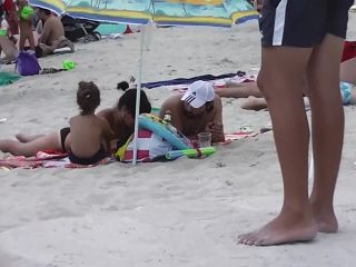 Beach ass that makes you want to lick it-1