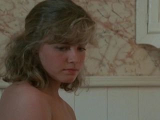 Elisabeth Shue – Link (1986) HD 720p!!!-5