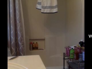Brother spying on sister's big ass in bathroom-0