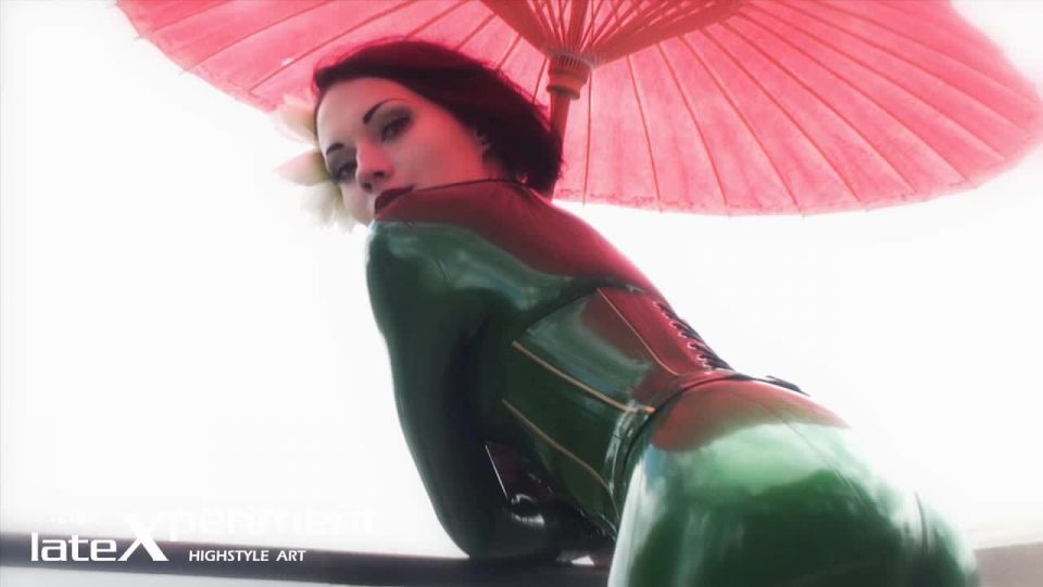 11 Bonny Jumm in Latex Experiment 720p HD