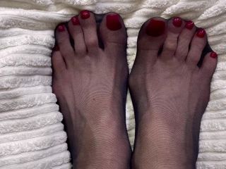 Stunning foot fetish by Liza Virgin[FreeFans tv - best OnlyFans Leaks]-0