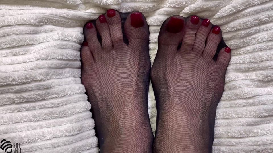 Stunning foot fetish by Liza Virgin[FreeFans tv - best OnlyFans Leaks]