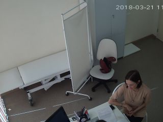 hz Voyeur in the doctor's office-9