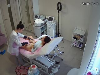 Hz Voyeur in cosmetic salon 14-3