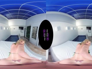 Luana Pacheco - Sneaking Into The Pool [VirtualRealTrans / UltraHD 2K / 2048p / VR] on 3d best hentai porn videos-8