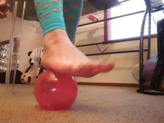 free video 31 free foot fetish feet porn | FrostyPrincess – Ball Roll | frostyprincess-8