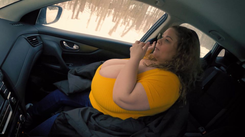 Uber Driver Playing With Monster Tits And Then Fucks Her Mouth