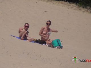 A few shots from the damsel who was in front of me in my favourite naturist plage.  2-5