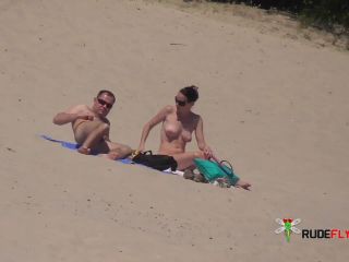 A few shots from the damsel who was in front of me in my favourite naturist plage.  2-6