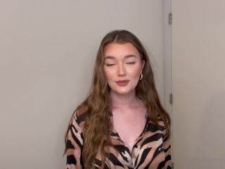 Olivia Keane Oliviakeane - its my first day at my job and ive already been reprimanded by my perverted boss 27-09-2021-3