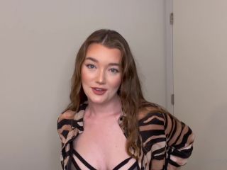 Olivia Keane Oliviakeane - its my first day at my job and ive already been reprimanded by my perverted boss 27-09-2021-5