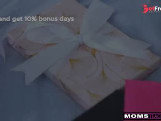 [GetFreeDays.com] StepMommy Jennifer Whites Mothers Day Wish List CUMs True - S19E5 Sex Video July 2023-1