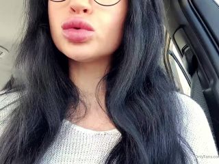 Onlyfans - Roleplay Goddess - roleplaygddessBuilding up the courage to do something more kinky in public - 04-05-2020-8