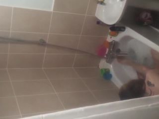 Voyeur 11906-my sister in the bath-2