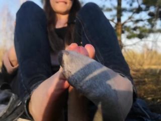 Oksifootjob - Public Footjob And Socks Job From Beauty On In The Park Close View,  on feet porn -8