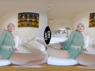 free porn clip 24  - sidebyside - solo female-2