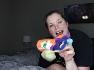 M@nyV1ds - GoddessLisa_Lux - Stroke For Stinky Socks-8