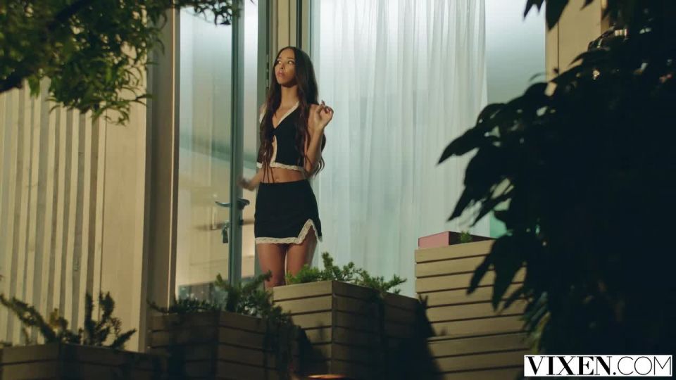 Lia Lin - Stunning Lia Has Passionate Sex With Secret Admirer - 2023-10-27 720p, x265