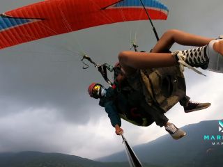 [Amateur] Mariana Martix squirts while paragliding-9