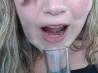 M@nyV1ds - GoddessLisa_Lux - Saliva Shot-2