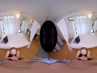 Estate Agent Cruz - Stacy Cruz Oculus, Go 4K-7