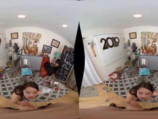 Alina Lopez - New Years Wankin' Eve - WankzVR (UltraHD 4K 2024) New Porn-1