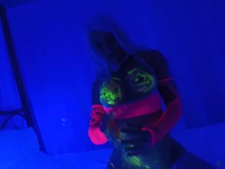 SecretCrush - Succubus POV Fucking & Blowjob Covers Ass In UV Body Paint-3