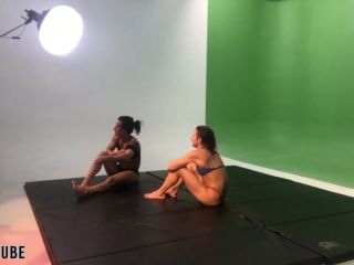 Lora Cross Bts Female Fighting Lora Vs Tapered P  Lora Cross   Abs-7