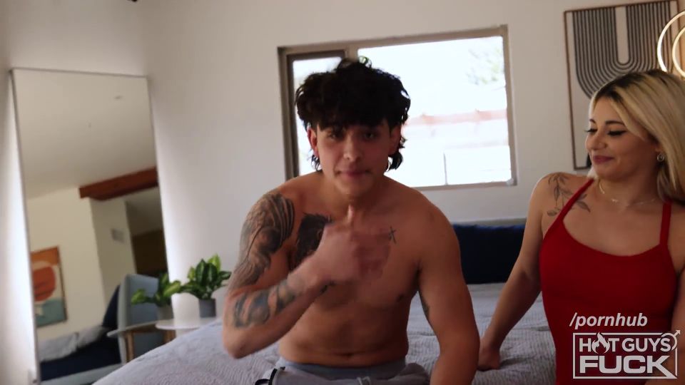 Latino Shows Sexy Blonde Teen How To FUCK