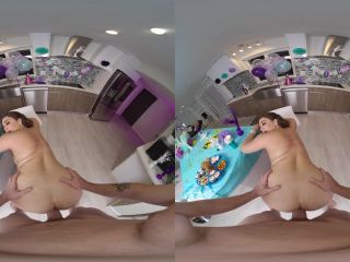 Your Birthday with Natasha Nice [Oculus Rift / Vive/ Go](Virtual Reality)-6
