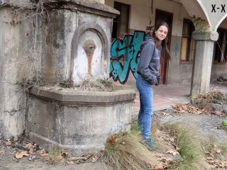 Cute Girl Fucked Hard In An Abandoned Building Public Sex Klx hardcore  Kink Lovers X -2