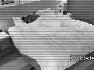 Perv hid a cra in my hotel room(porn)-2